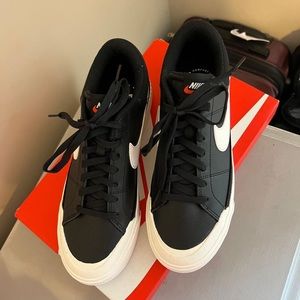 Brand New Never worn. Nike Court Legacy Lift. Size 9.5 w